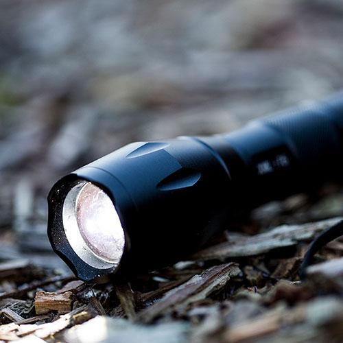OwlBite® Lommelygte: Kraftig 1000 Lumen LED - Bedst i militær-test
